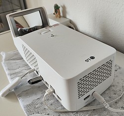 105 / Kurzdistanz-LaserBeamer LG HF65LS, Mind.abstand zur Leinwand 46 cm